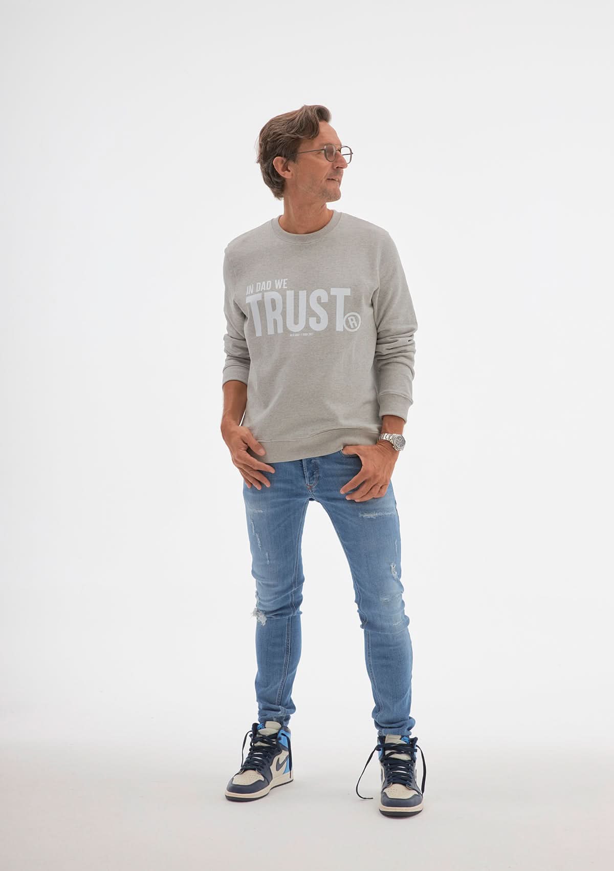 Sweatshirt Futur Papa 2026 - Coupe Classique - Coton 241 G - Idéal Cadeau Grossesse