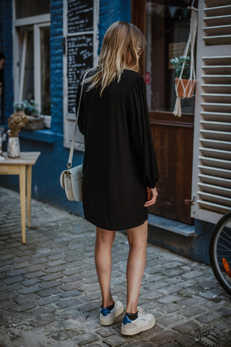 Vestido negro 'Nobody puts baby in a corner '