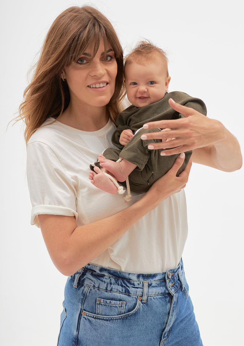 Camiseta blanca 'Who run the world? MUMS'